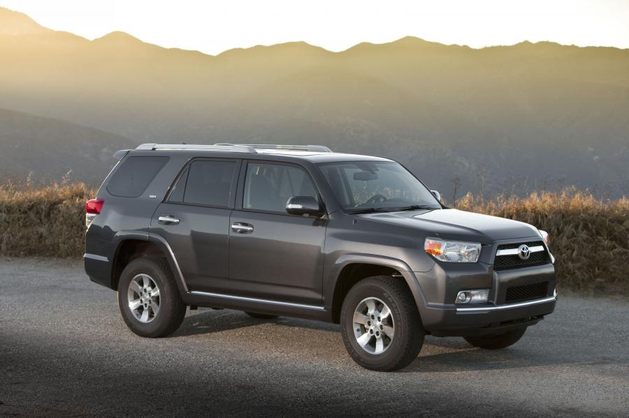  Toyota 4Runner 2010 года  (фото 70 из 84)